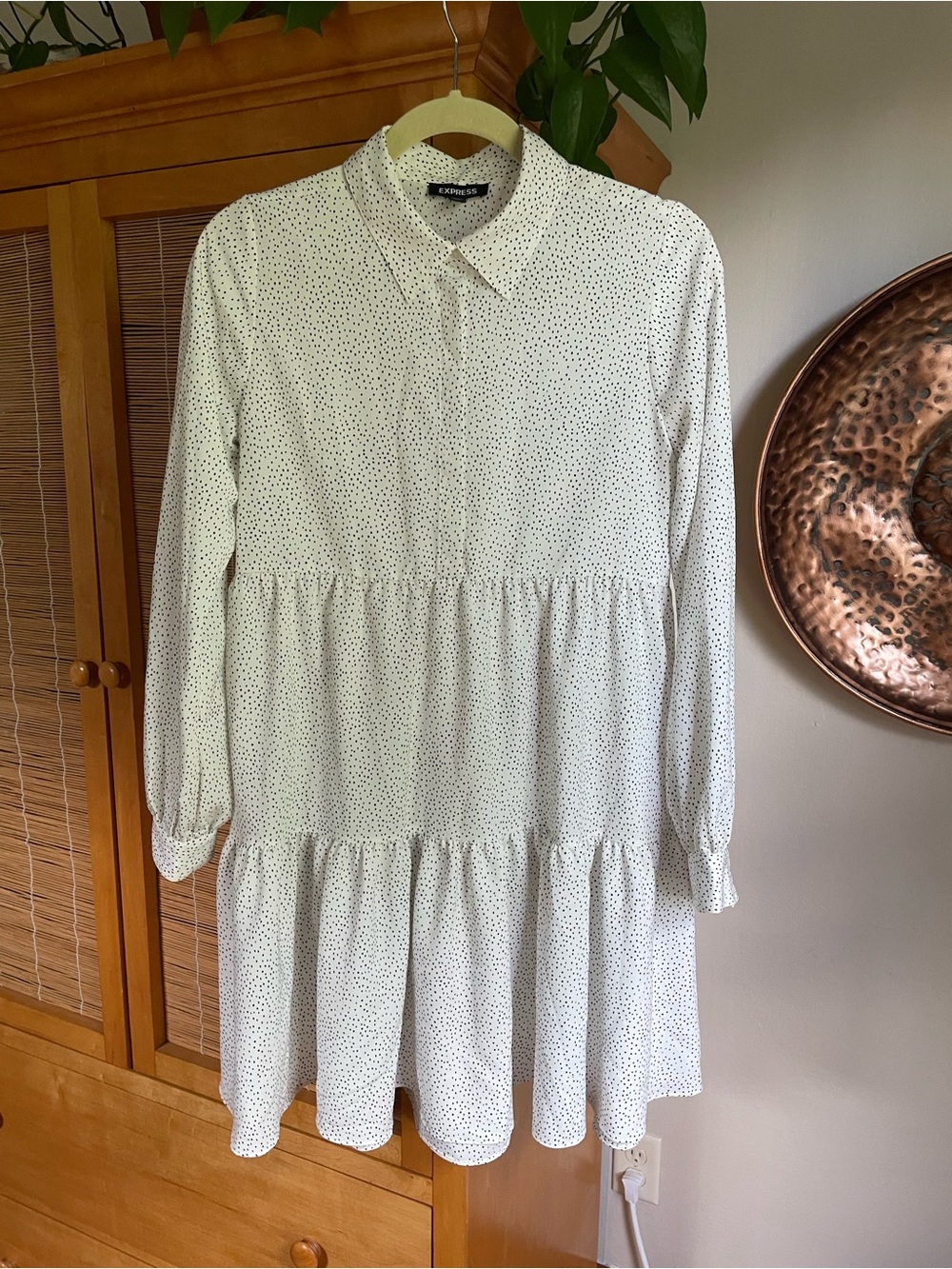 Express White Long-Sleeve Tiered Shirt Dress with Black Dots